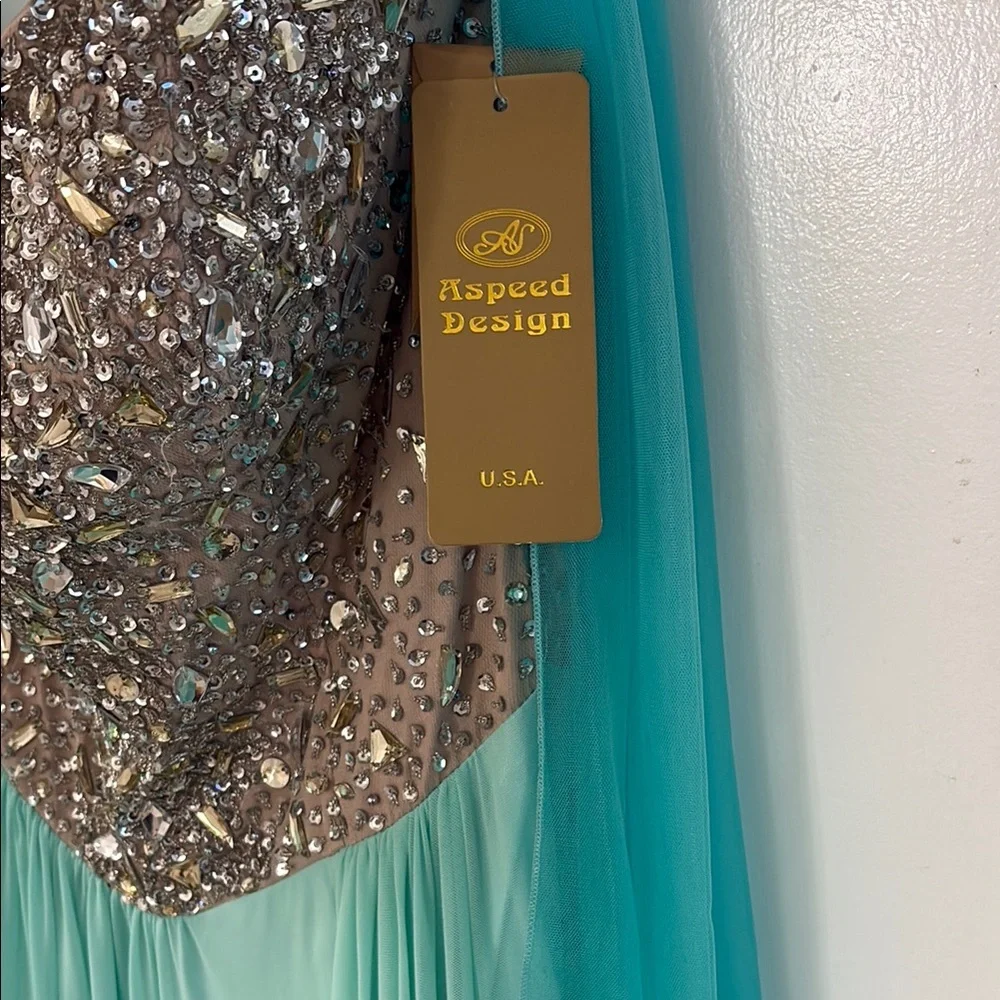 ➡️‼️CLOSING STORE EVERYTHING MUST GO-NEW Green and Blue Embellished Strapless - Picture 6 of 7
